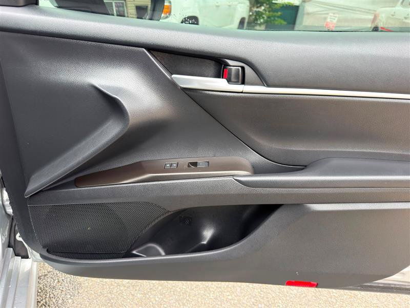 Used 2023 Toyota Camry SE FWD image 23