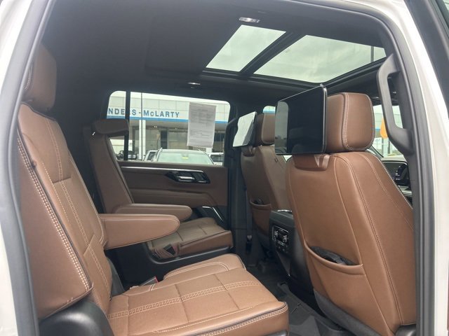 Certified 2025 Chevrolet Suburban High Country image 35