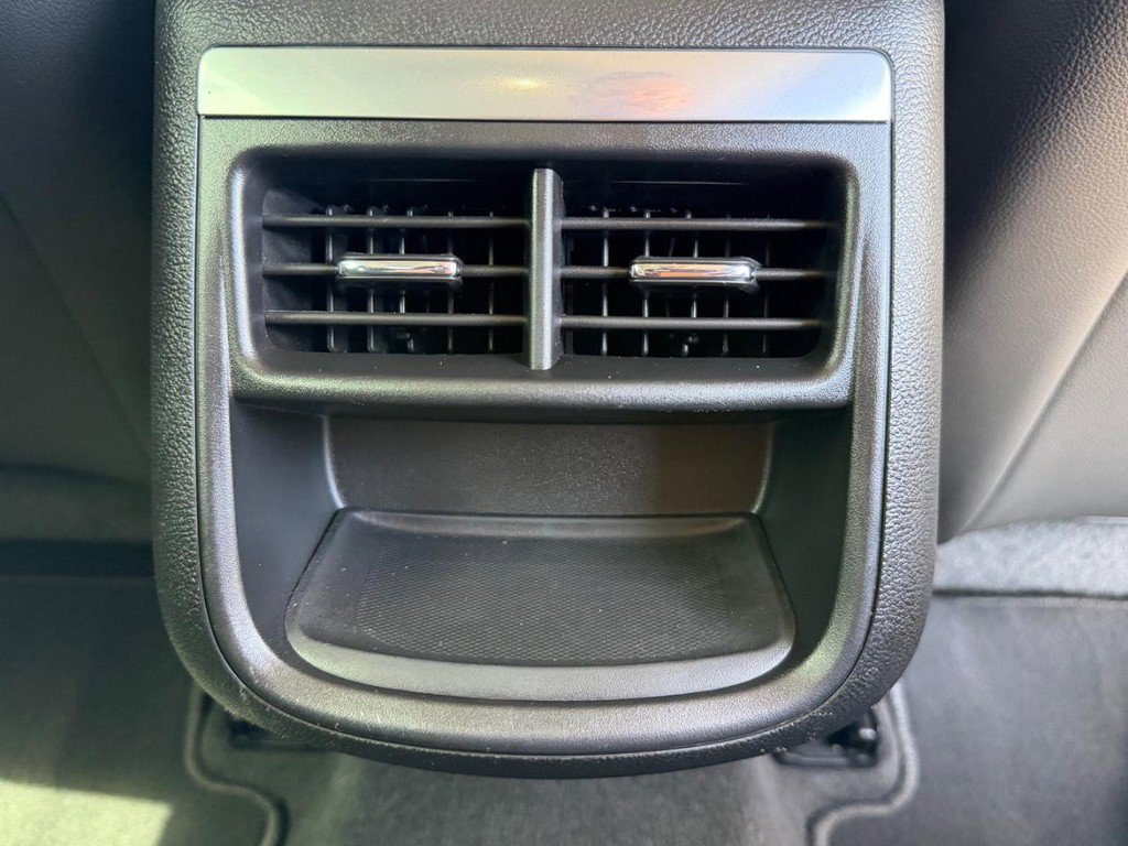 Used 2015 Chevrolet Impala LT w/ Convenience Package FWD image 36