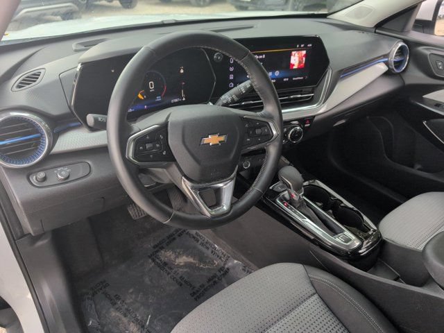 Used 2025 Chevrolet Trax LT w/ LT Convenience Package FWD image 15