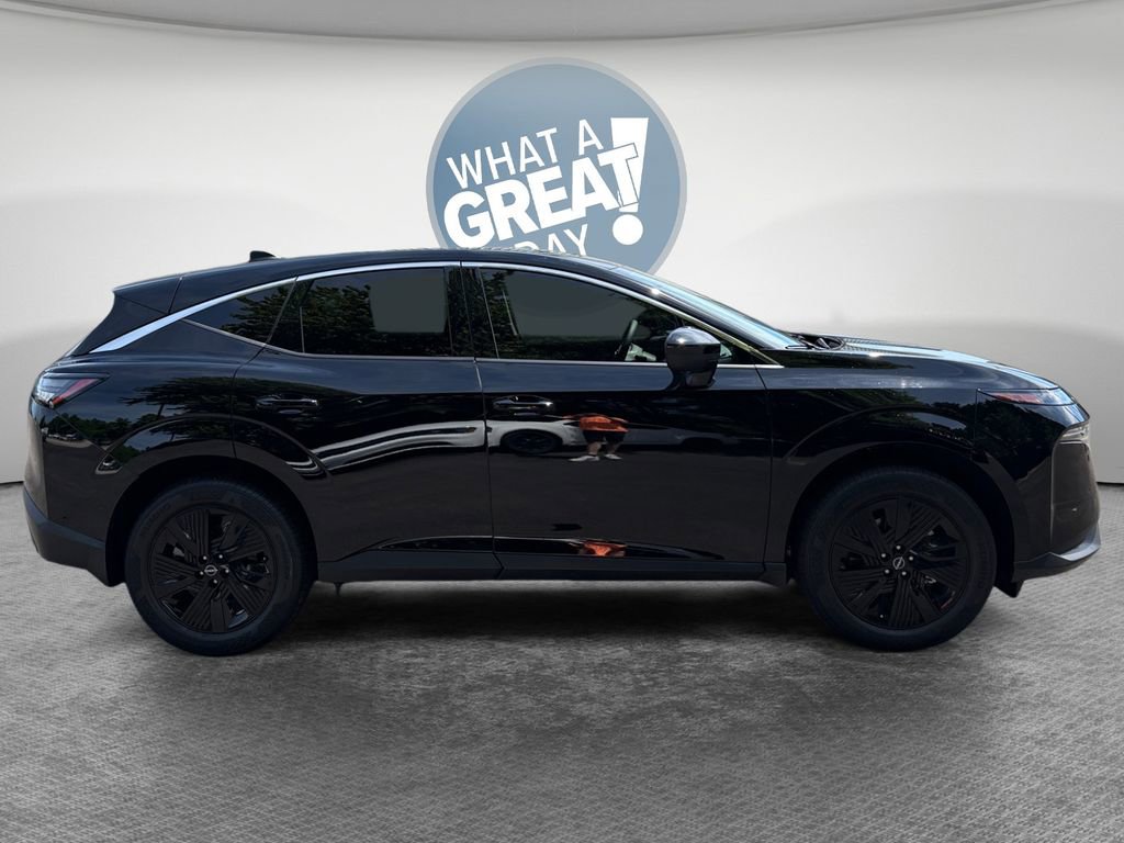 Used 2025 Nissan Murano SV AWD/4WD image 2