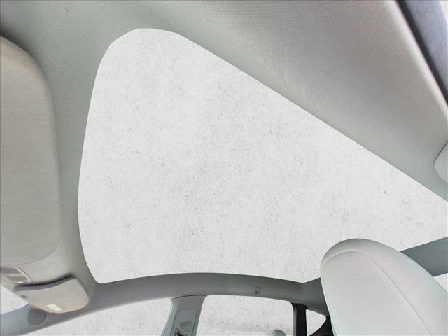 Used 2024 Tesla Model Y Long Range RWD image 16