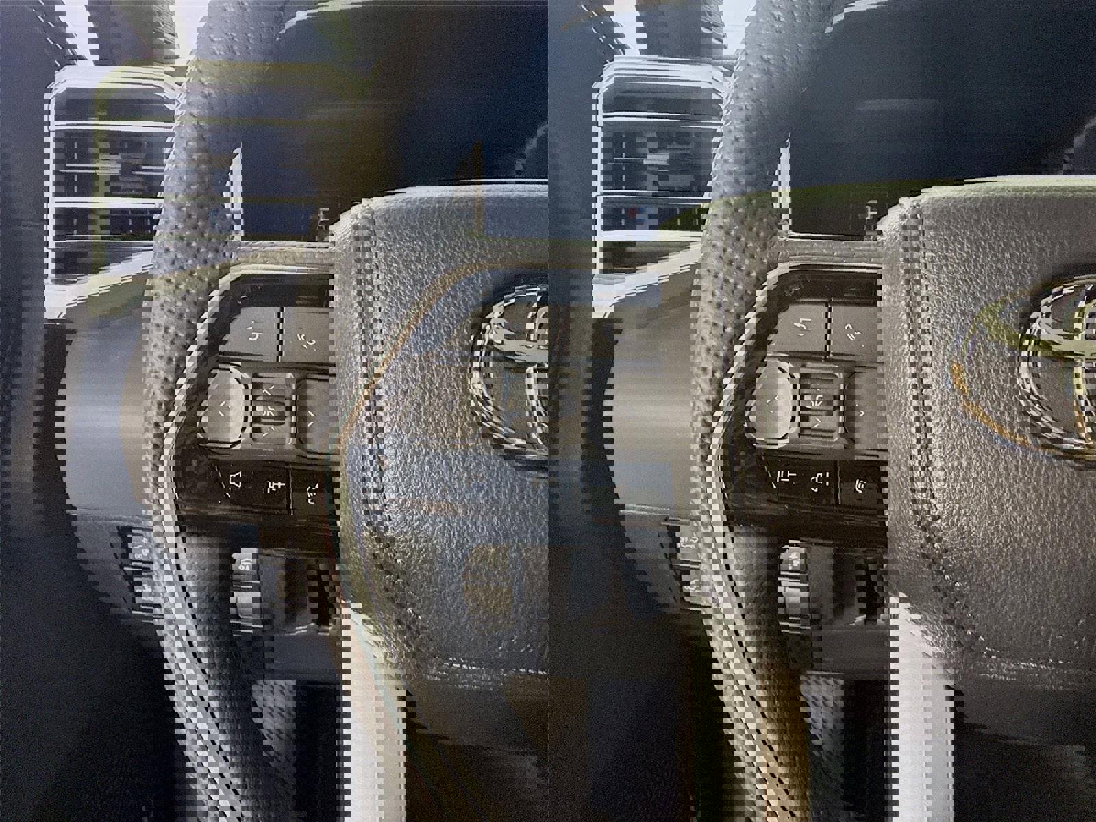 New 2025 Toyota Tundra Platinum image 17