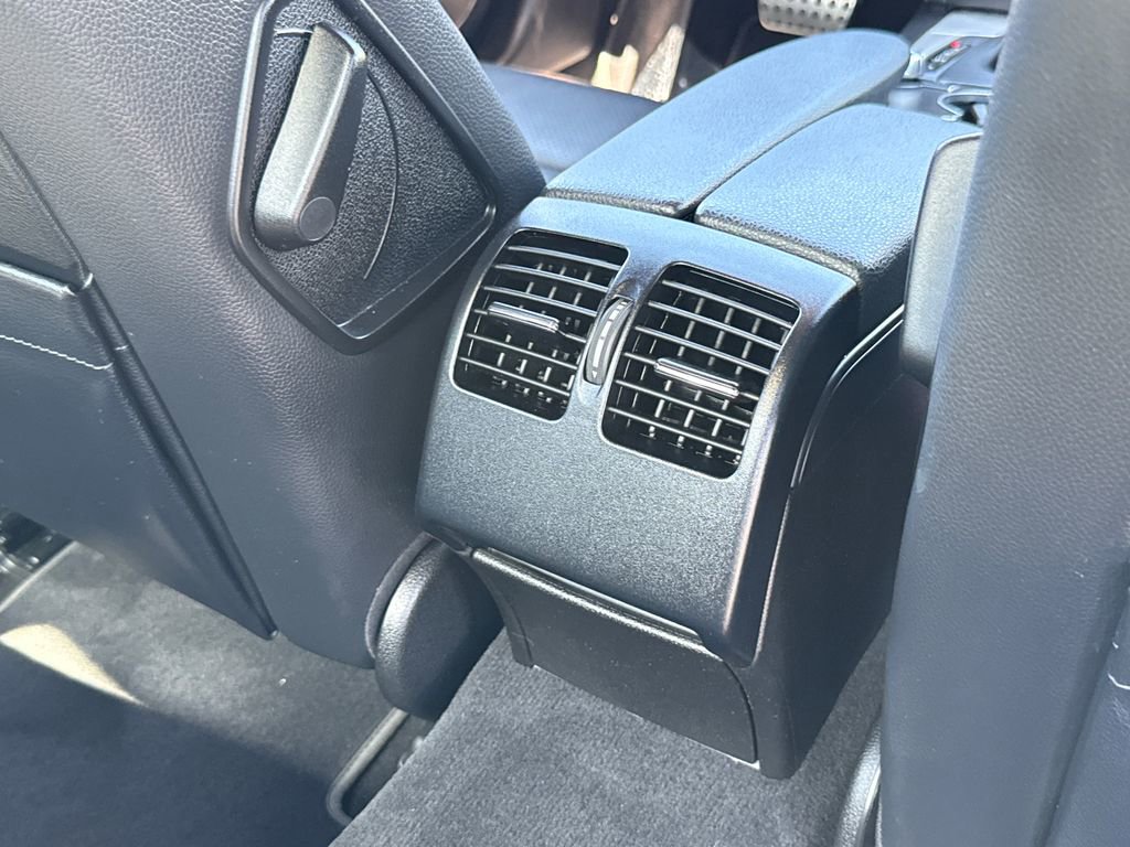 Used 2012 Mercedes-Benz C 250 Sedan image 16