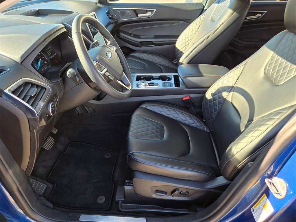Used 2024 Ford Edge Titanium image 12
