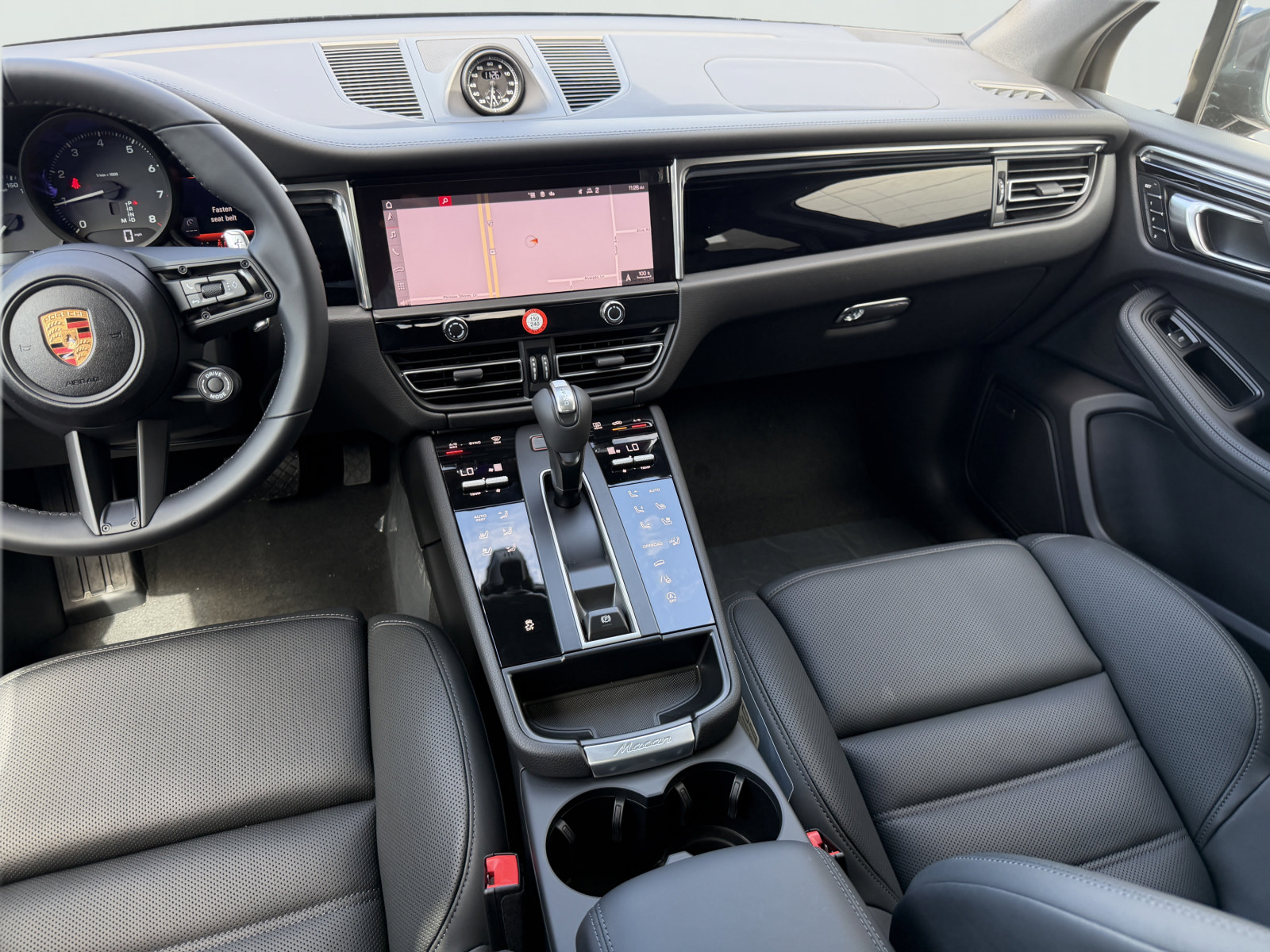 New 2026 Porsche Macan AWD/4WD image 16