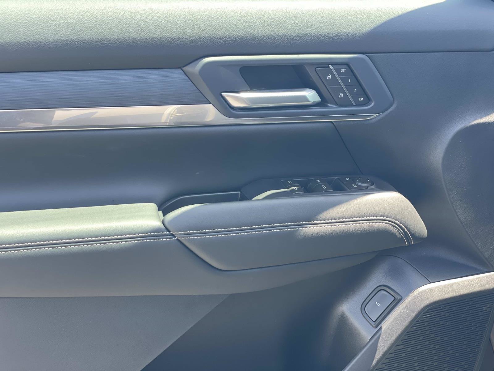 New 2026 GMC Terrain Elevation w/ Elevation Premium Package FWD image 19