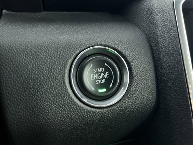 Used 2025 GMC Acadia Elevation image 17