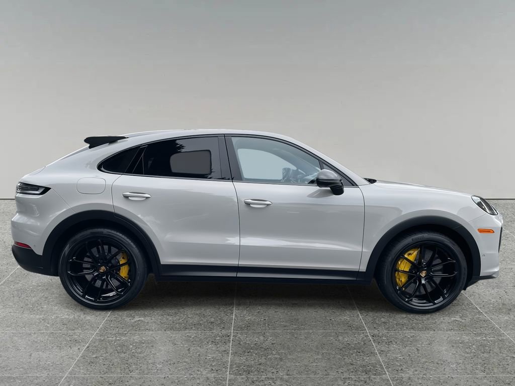 Used 2024 Porsche Cayenne Turbo GT image 6