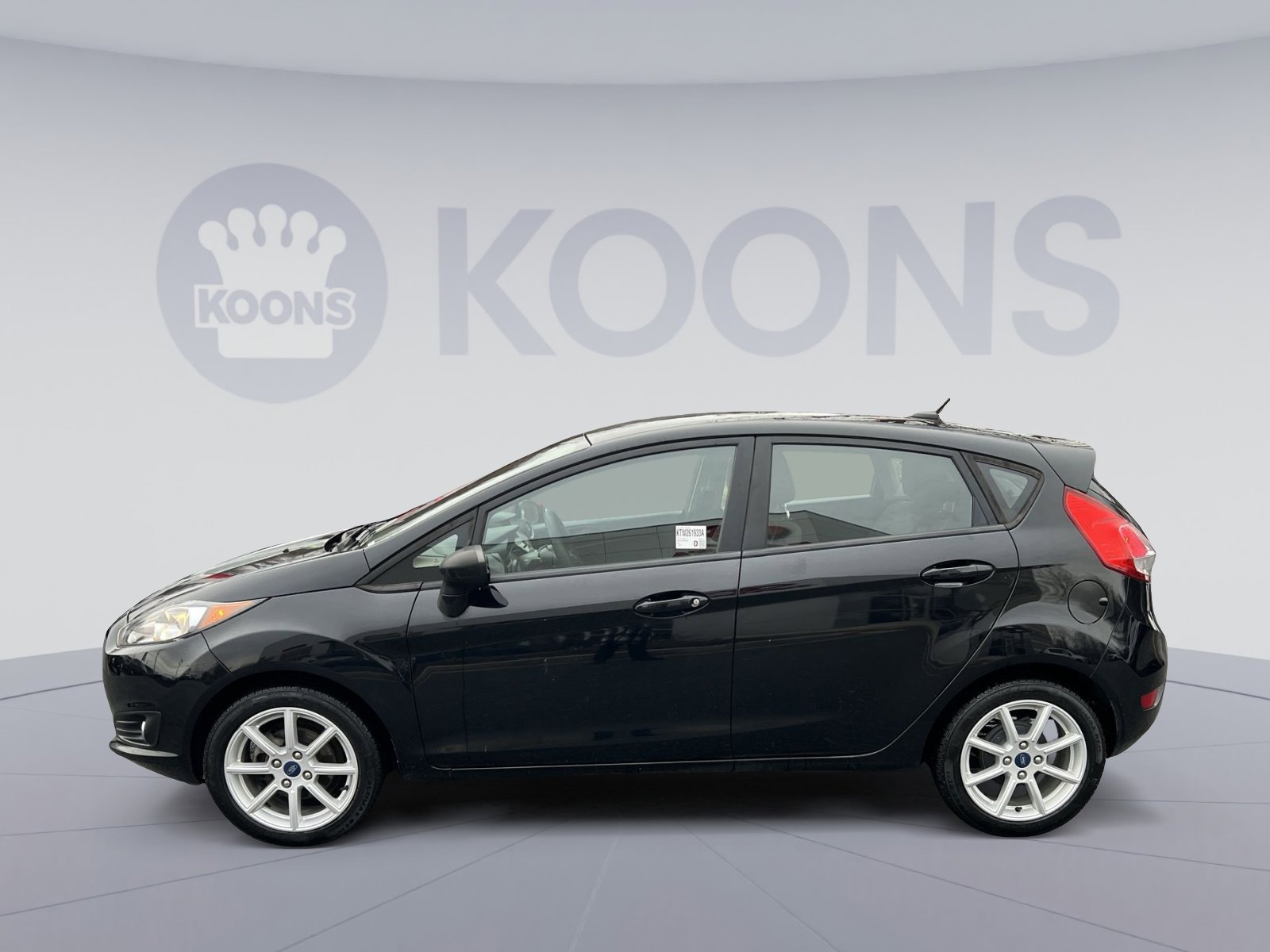 Used 2019 Ford Fiesta SE w/ Equipment Group 201A image 2