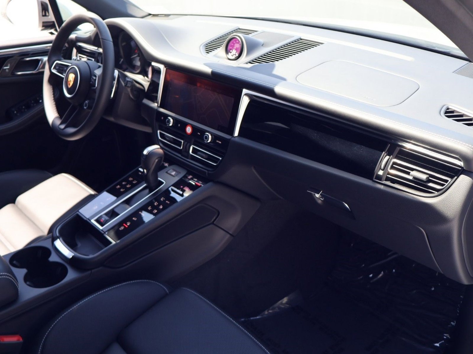 New 2026 Porsche Macan S AWD/4WD image 25