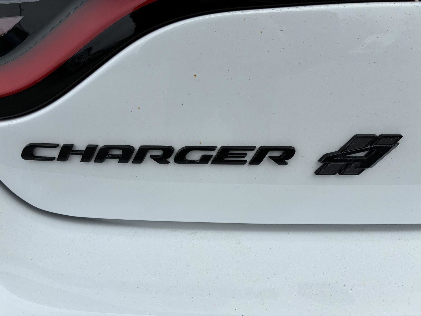 Used 2023 Dodge Charger SXT w/ Blacktop Package image 38