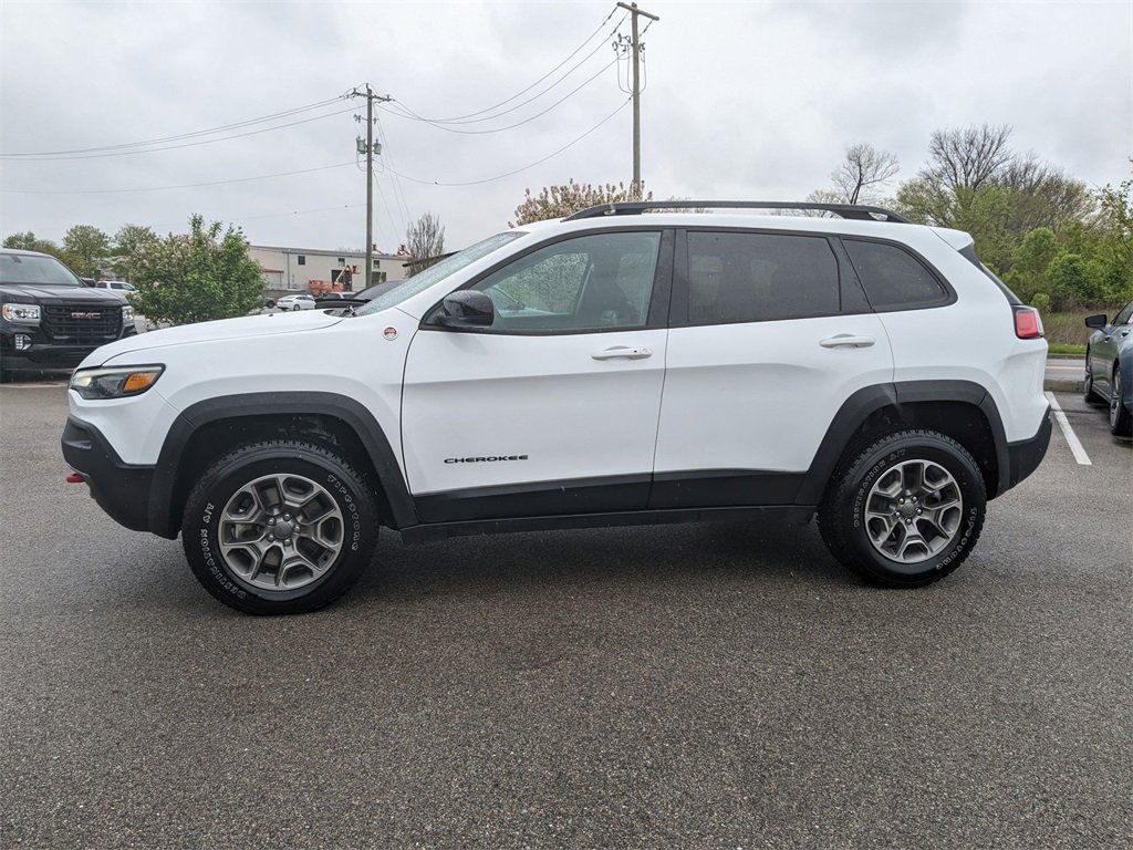 Used 2022 Jeep Cherokee Trailhawk image 5