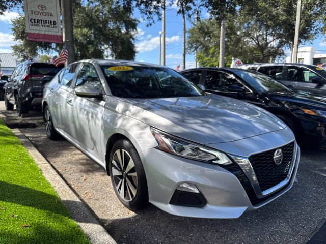 Used 2022 Nissan Altima 2.5 SV AWD/4WD image 8
