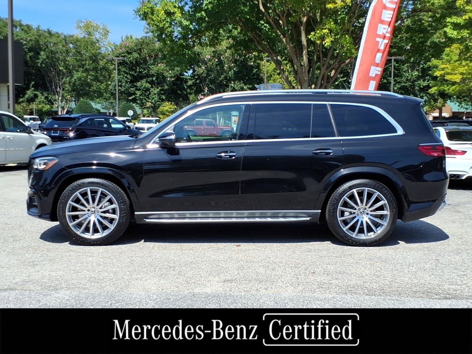 Used 2025 Mercedes-Benz GLS 580 4MATIC image 3
