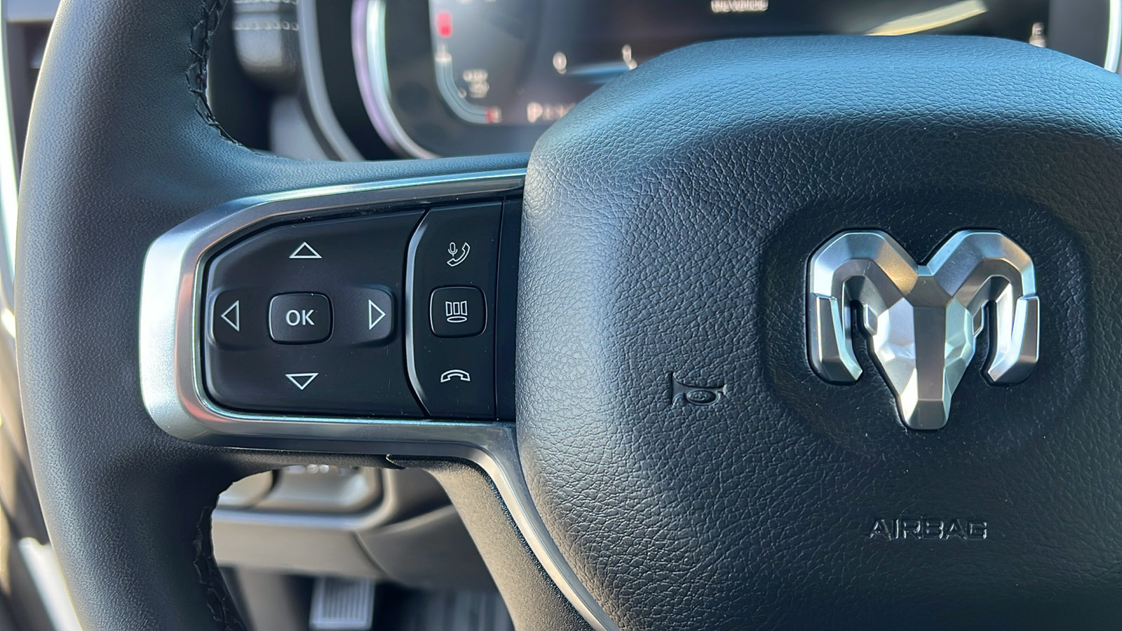 Used 2025 RAM 2500 Laramie AWD/4WD image 26