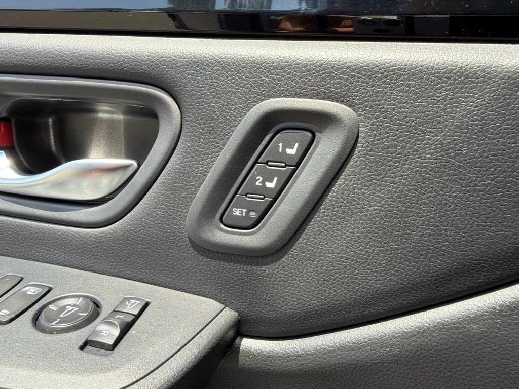 Certified 2025 Honda Pilot TrailSport image 19