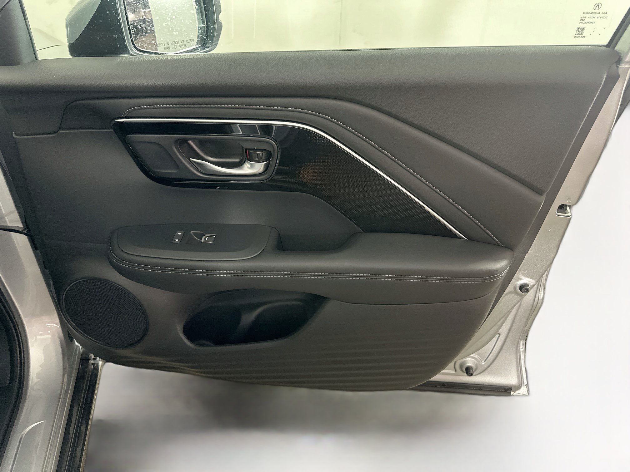 Used 2025 Acura ADX FWD image 33