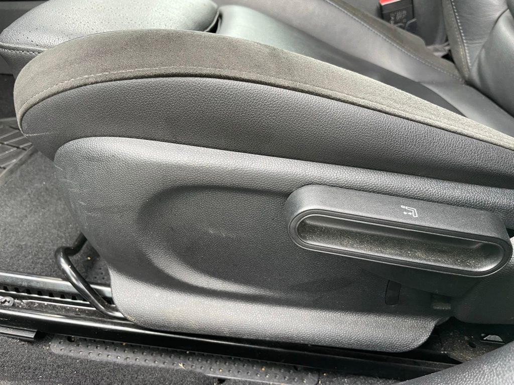 Used 2024 MINI Cooper Clubman S w/ Signature Upholstery Package image 11