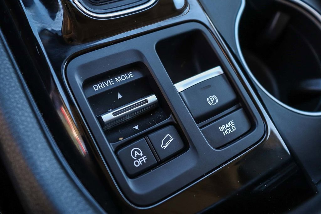 Used 2024 Honda Pilot Touring image 22