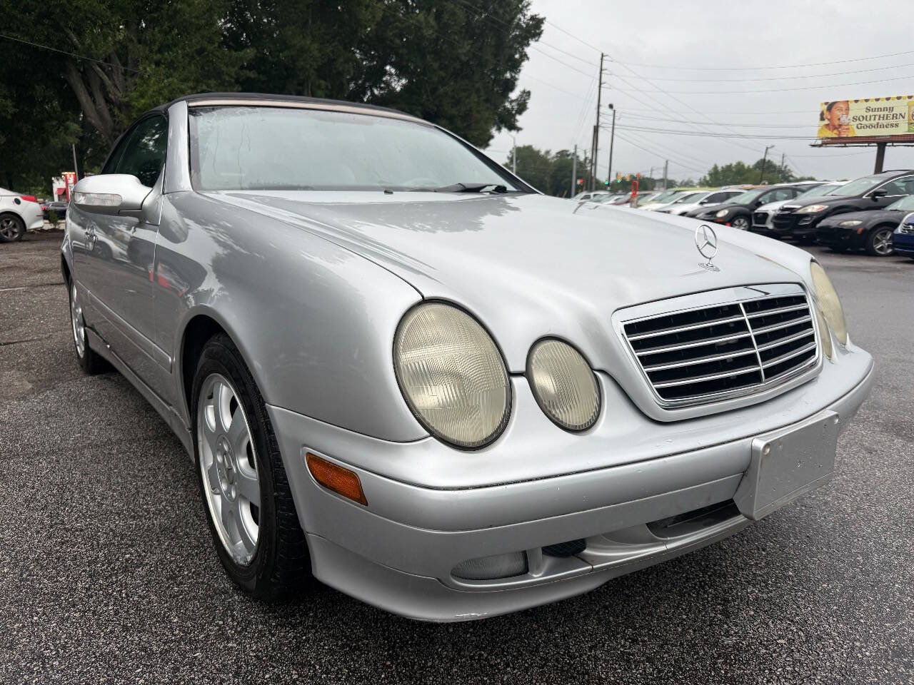 Used 2002 Mercedes-Benz CLK 320 Cabriolet image 1