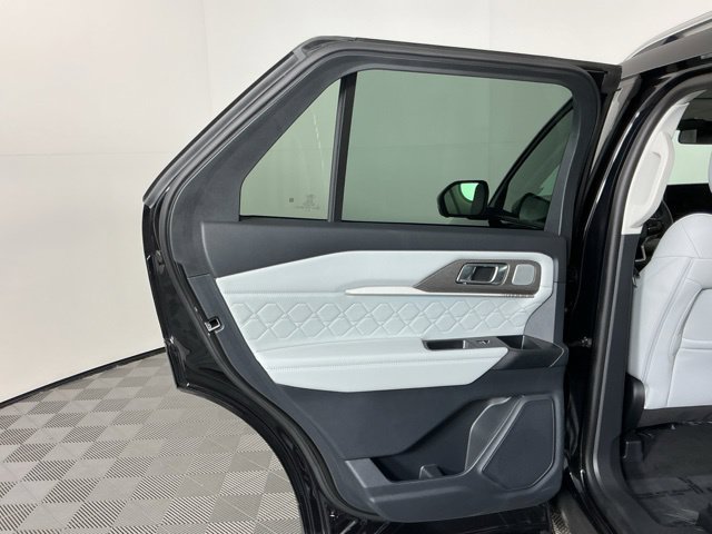 Used 2026 Ford Explorer Platinum w/ LUX Leather Package AWD/4WD image 30