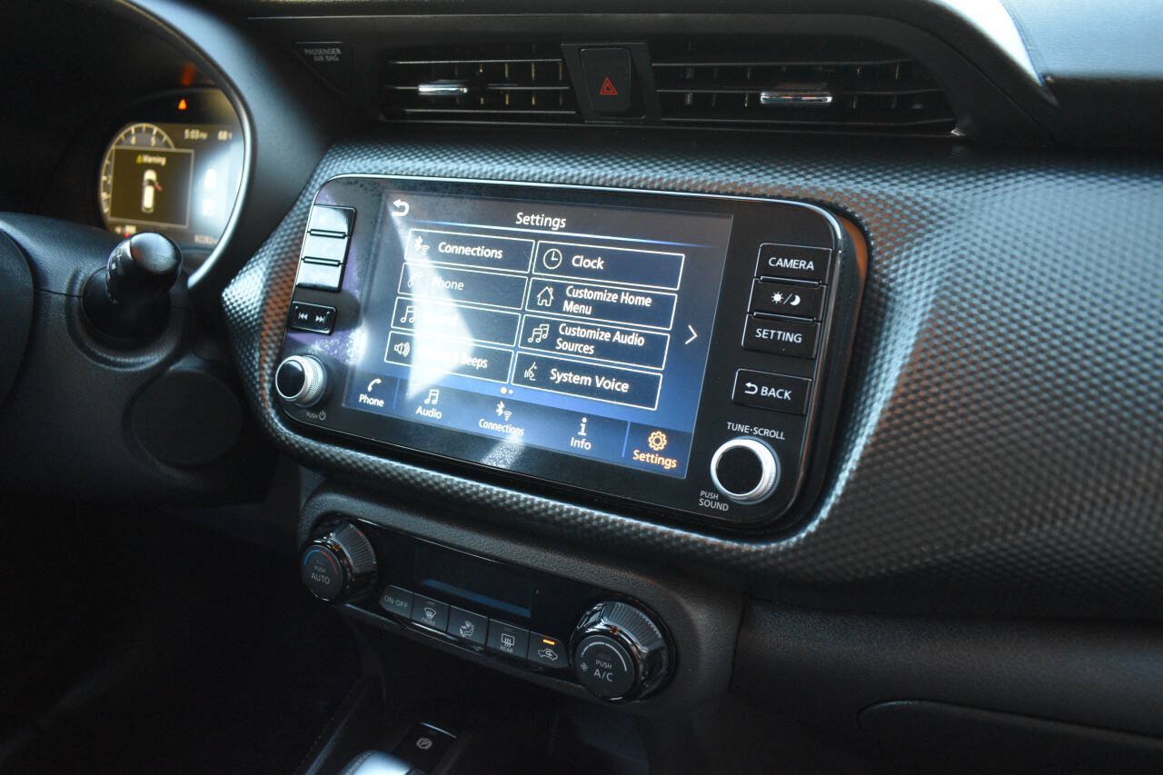 Used 2022 Nissan Kicks SV FWD image 21