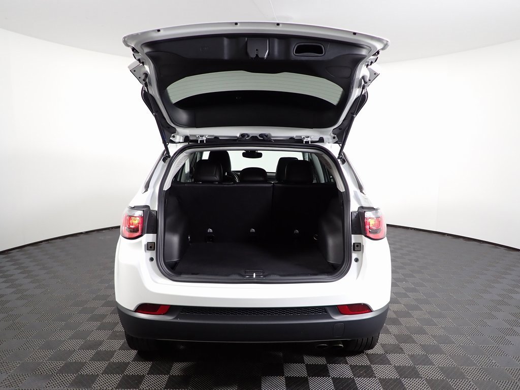 Used 2022 Jeep Compass Limited image 14