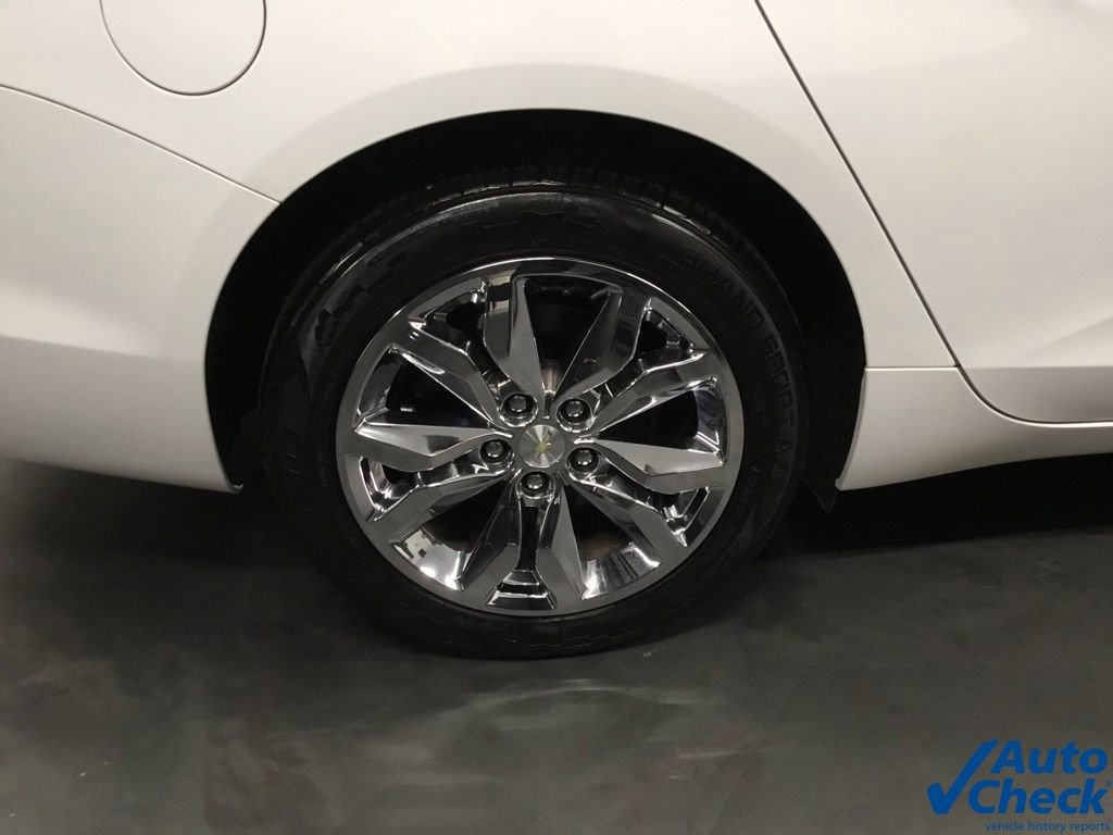 Used 2016 Chevrolet Impala LT w/ Convenience Package image 16