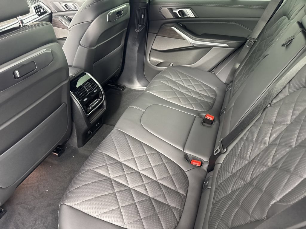 New 2026 BMW X5 xDrive50e w/ M Sport Package AWD/4WD image 16