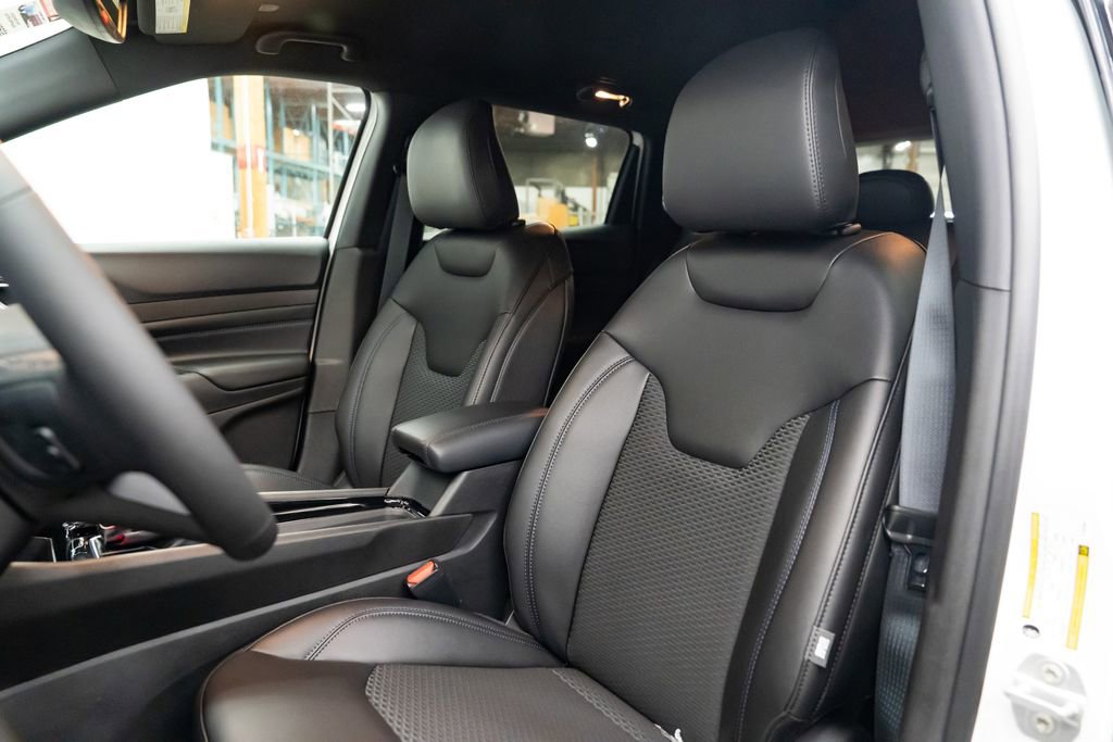 New 2026 Jeep Compass Latitude image 22