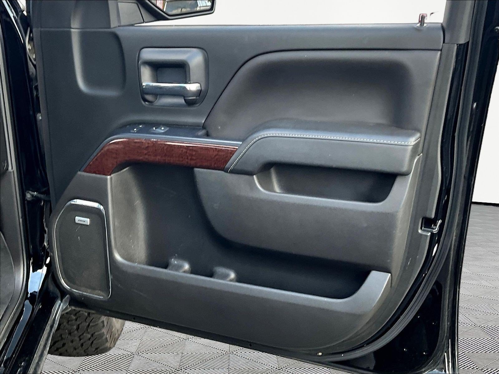 Used 2018 GMC Sierra 1500 SLT AWD/4WD image 27