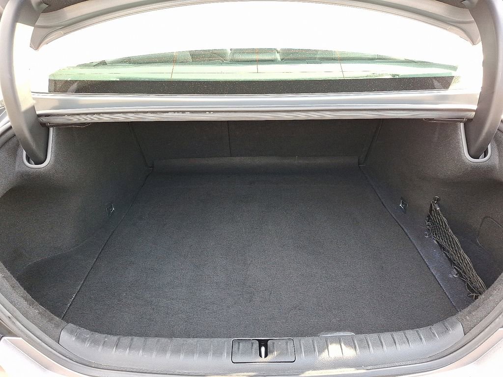 Used 2023 Genesis G70 2.0T image 30