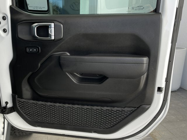 Used 2025 Jeep Wrangler Unlimited Rubicon image 18