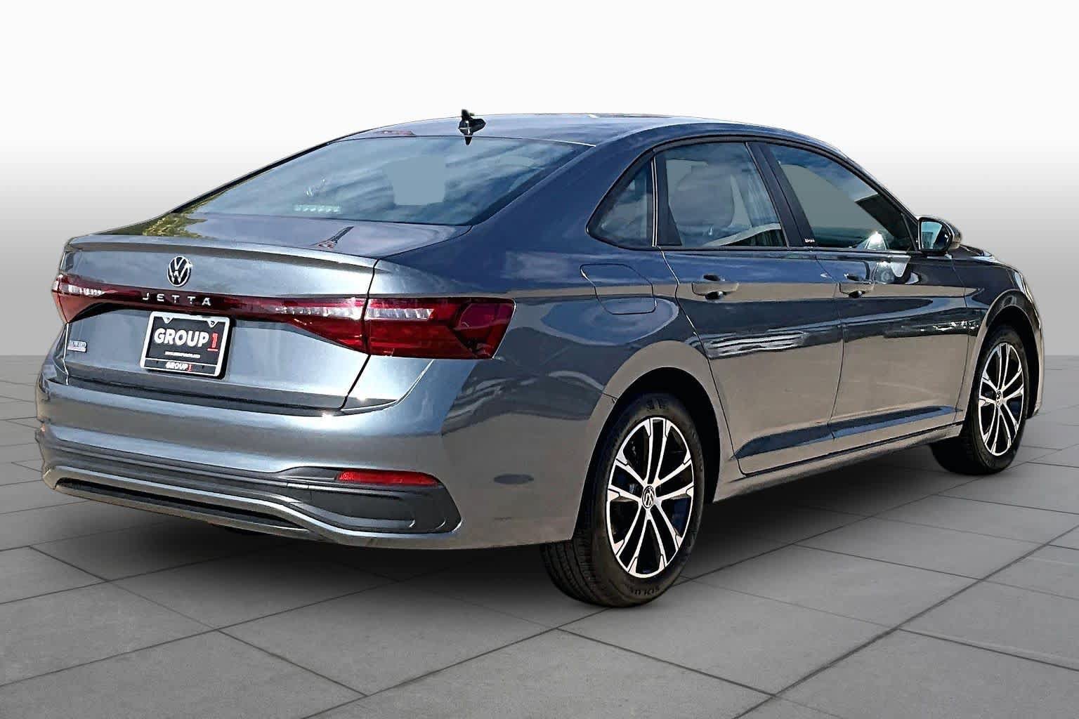 Used 2025 Volkswagen Jetta Sport FWD image 11