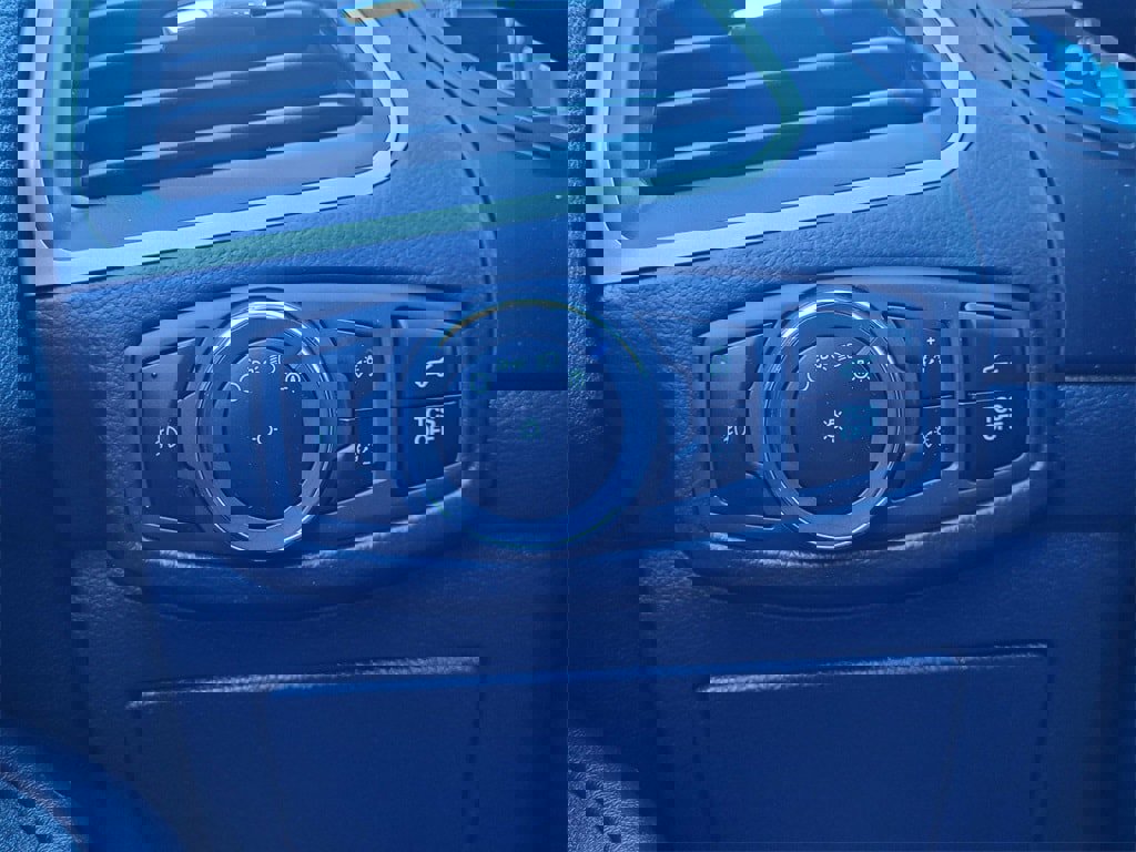 Used 2023 Ford Edge SEL w/ Convenience Package image 19