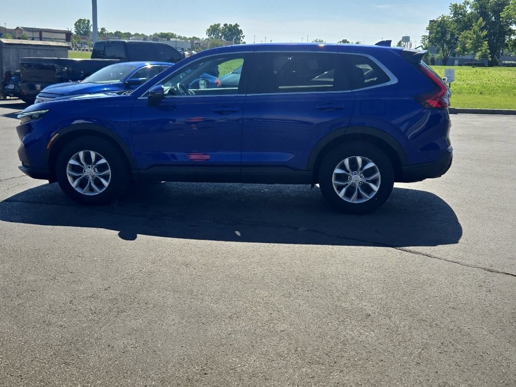 Used 2025 Honda CR-V LX image 4