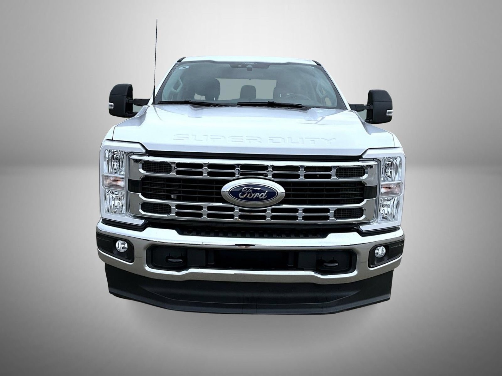 Used 2025 Ford F250 XLT AWD/4WD image 2