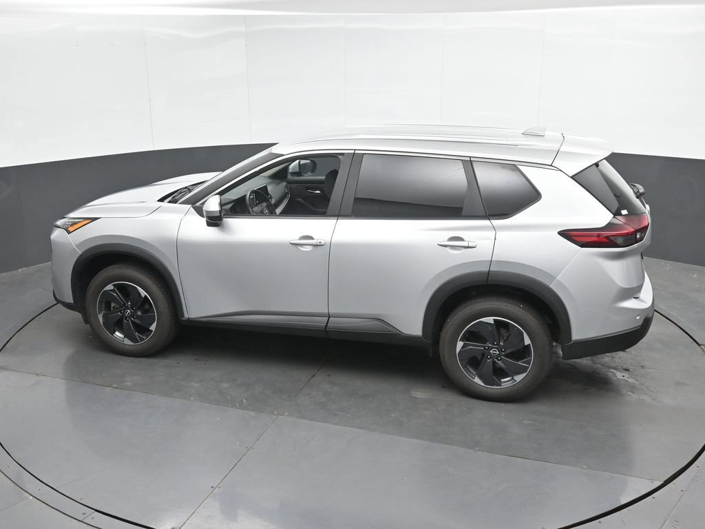 Used 2025 Nissan Rogue SV AWD/4WD image 35