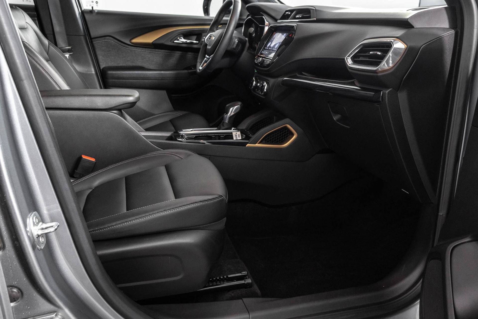 Used 2023 Chevrolet TrailBlazer ACTIV w/ Convenience Package FWD image 40