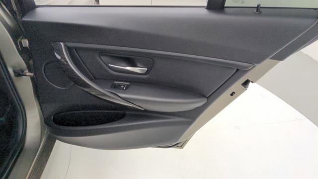 Used 2018 BMW 320i Sedan w/ Convenience Package RWD image 34