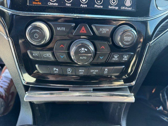 Used 2021 Jeep Grand Cherokee Limited AWD/4WD image 20