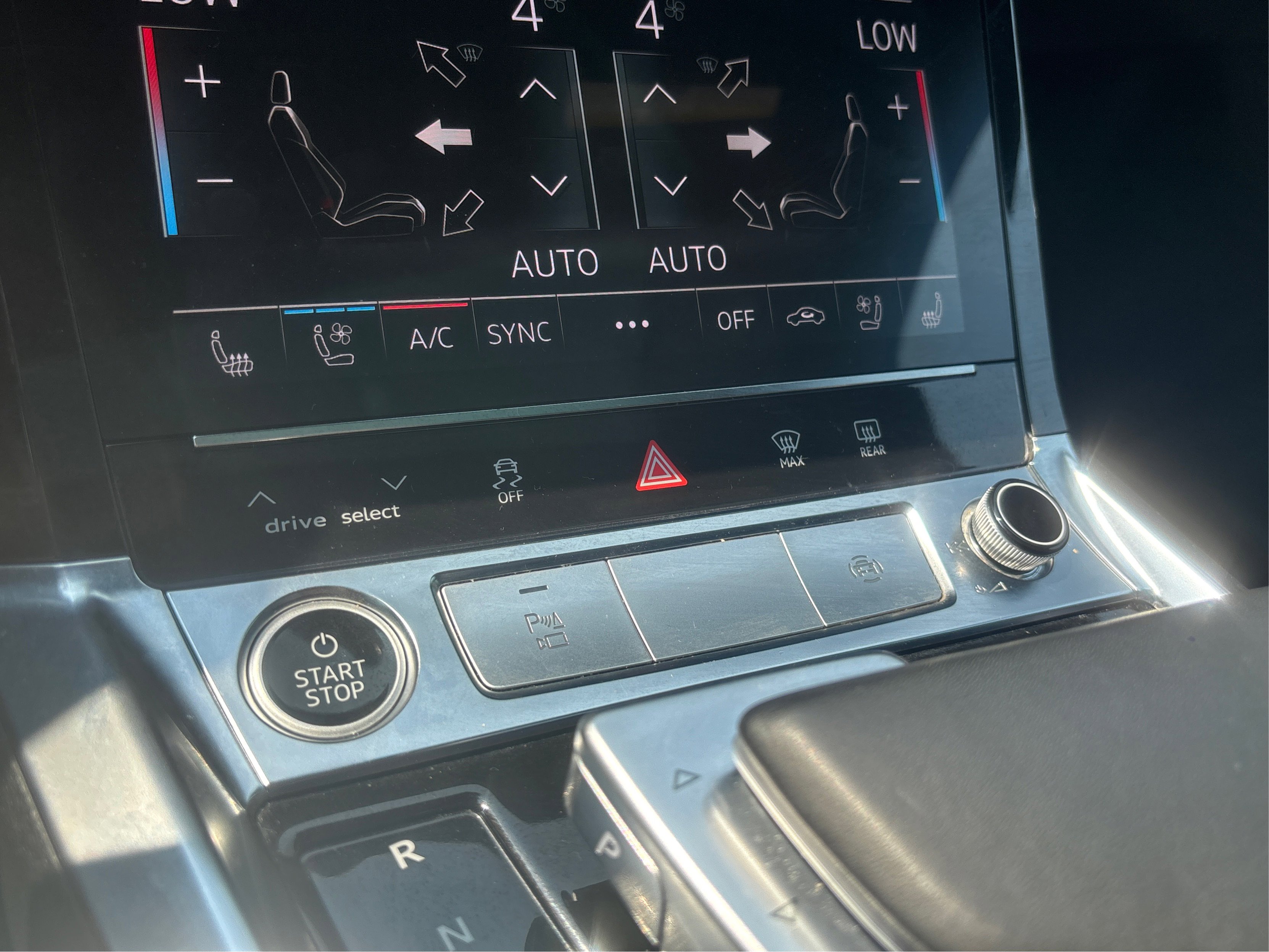 Used 2024 Audi Q8 e-tron Premium Plus w/ Premium Plus Package image 64