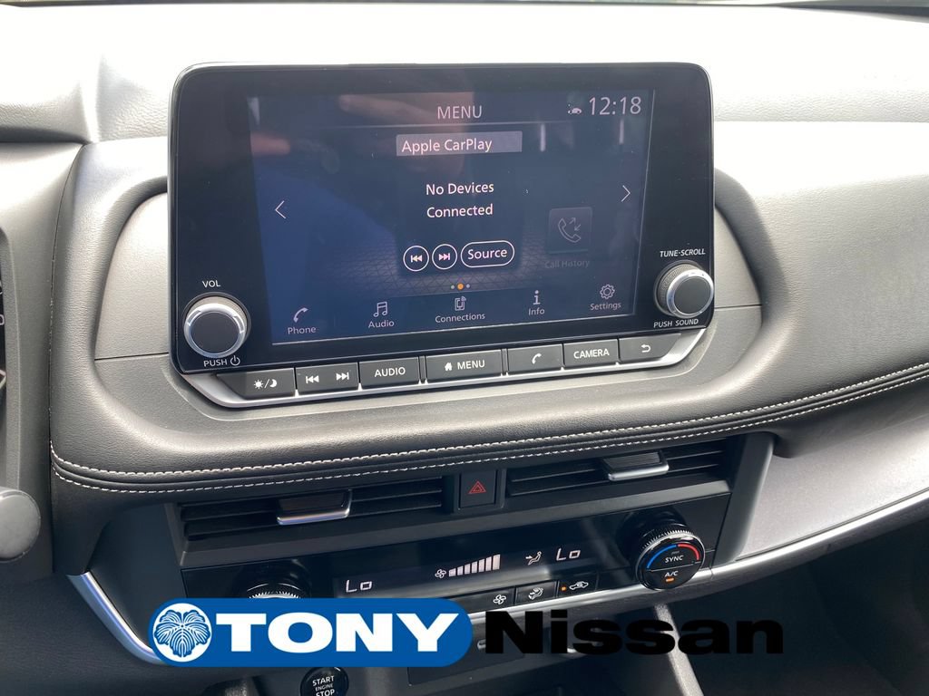 Used 2025 Nissan Rogue SV FWD image 34
