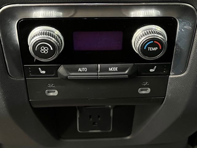 Used 2023 GMC Yukon Denali AWD/4WD image 43