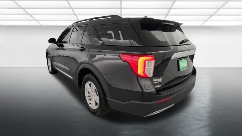 Certified 2024 Ford Explorer XLT w/ Equipment Group 202A AWD/4WD image 7