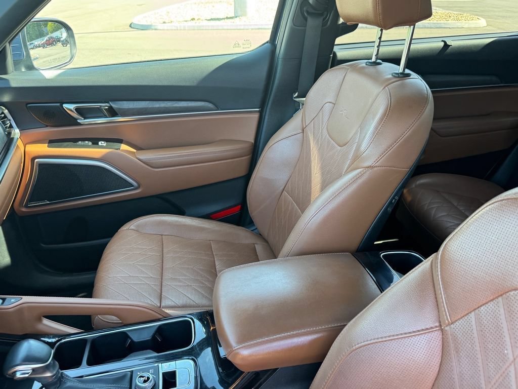 Used 2024 Kia Telluride AWD image 7