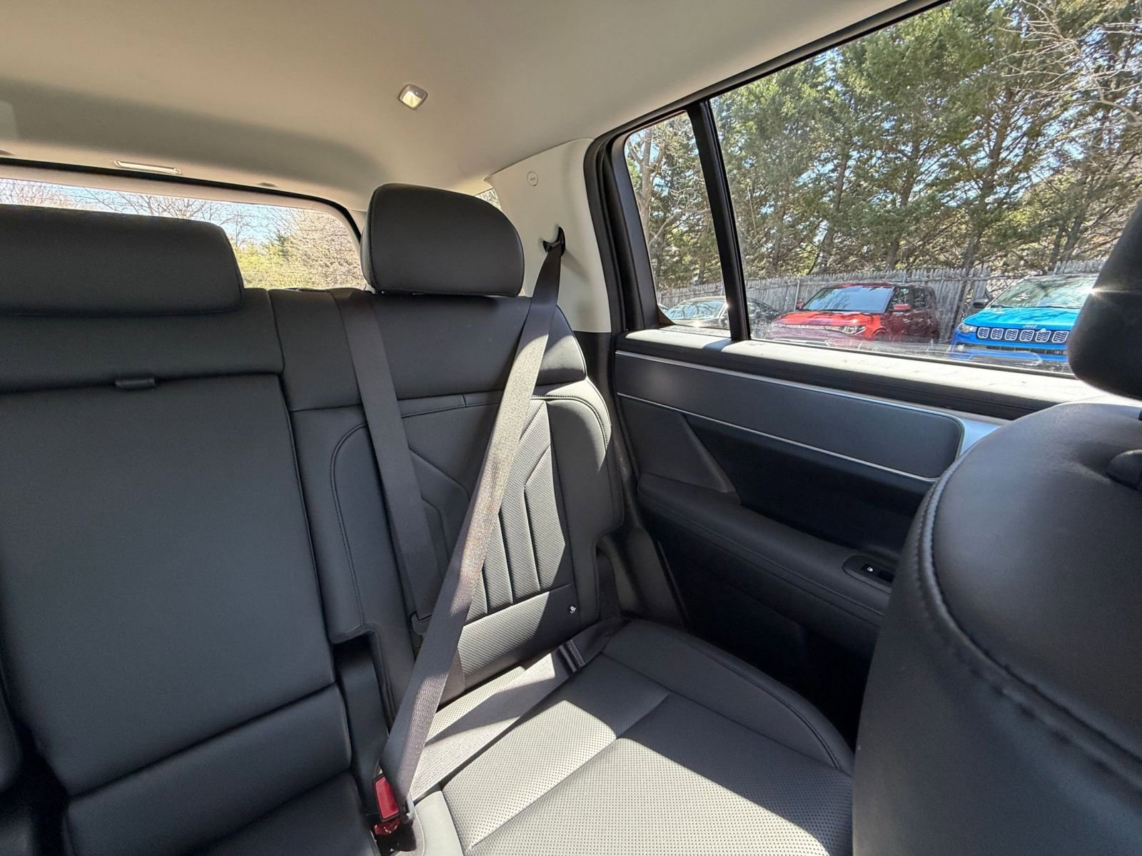 Used 2025 Hyundai Santa Fe SEL image 39