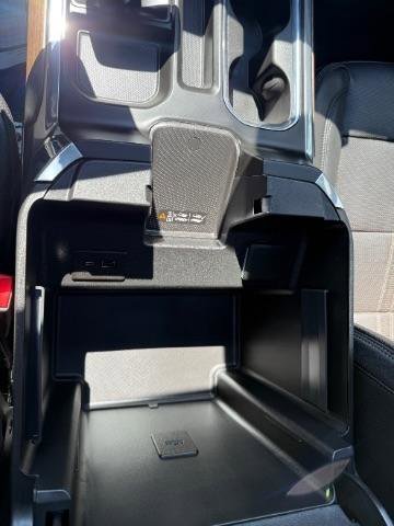 Used 2023 Chevrolet Silverado 1500 High Country w/ High Country Premium Package AWD/4WD image 38