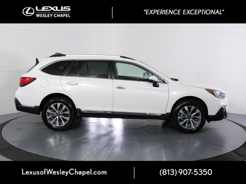 Used 2018 Subaru Outback 3.6R Touring AWD/4WD image 2